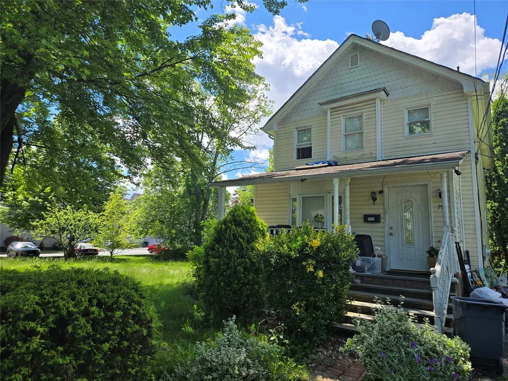 75 College Avenue Nanuet NY 10954