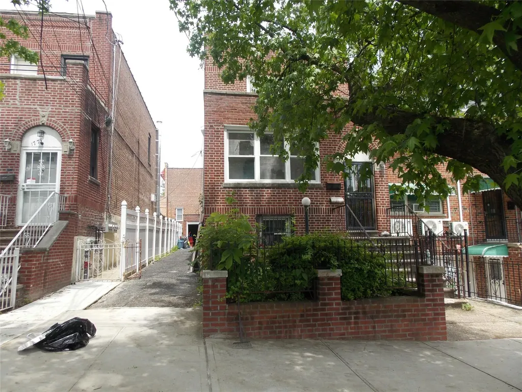 1777 Edenwald Avenue Bronx NY 10466