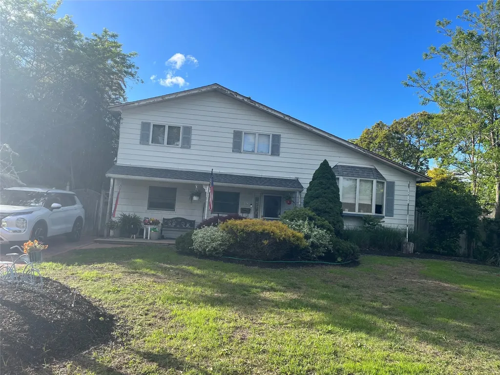 19 Kuebler Street Blue Point NY 11715