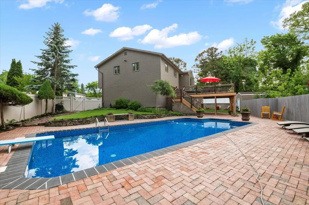 3 Knight Lane Kings Park NY 11754