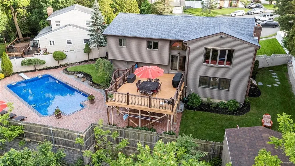 3 Knight Lane Kings Park NY 11754