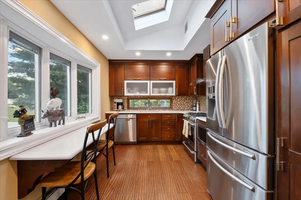 3 Knight Lane Kings Park NY 11754