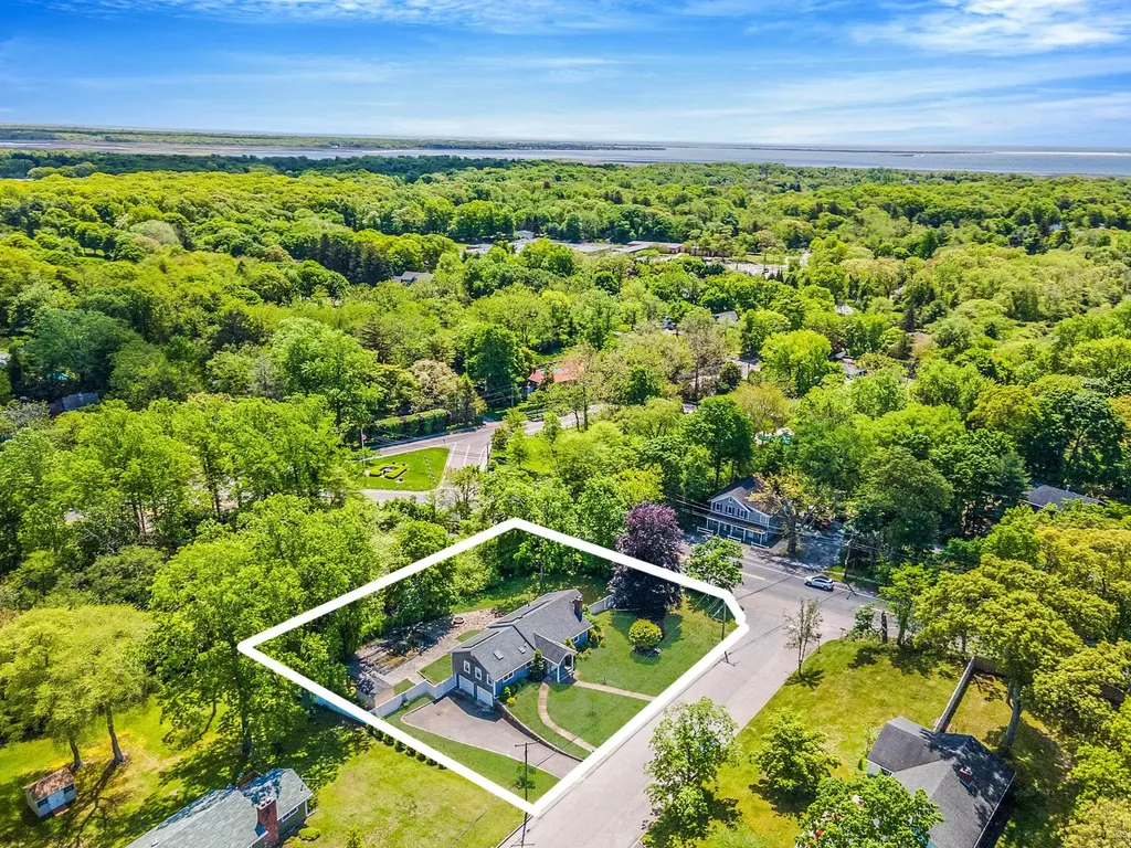 1 Beaver Court Brookhaven NY 11719