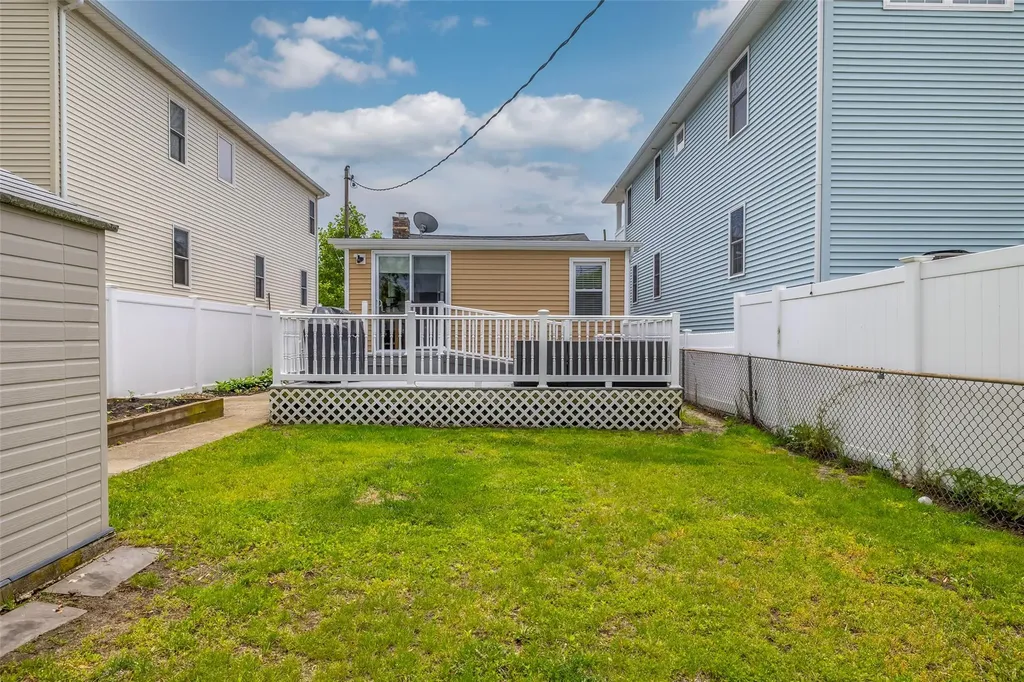 38 Kent Road Island Park NY 11558