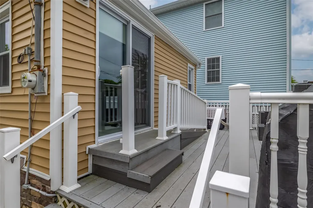 38 Kent Road Island Park NY 11558