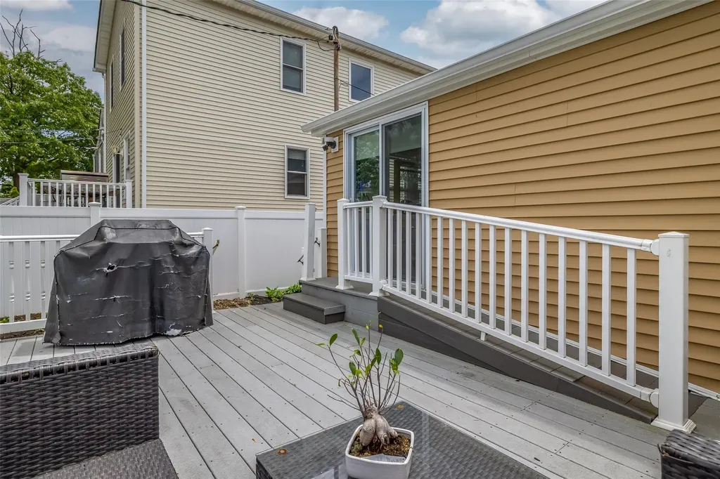 38 Kent Road Island Park NY 11558