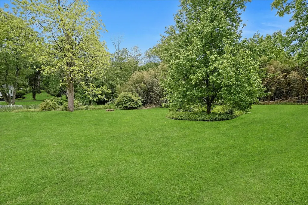 375 Quaker Road Chappaqua NY 10514
