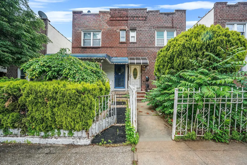 20 Lamont Court Brooklyn NY 11225