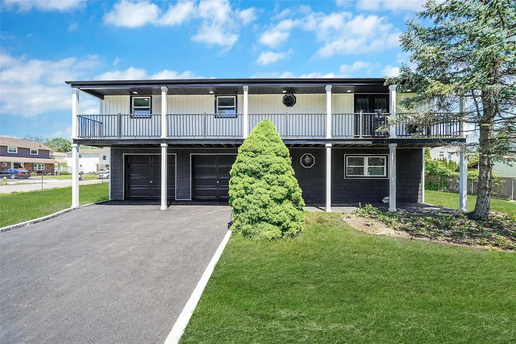71 Cinnamon Street Central Islip NY 11722