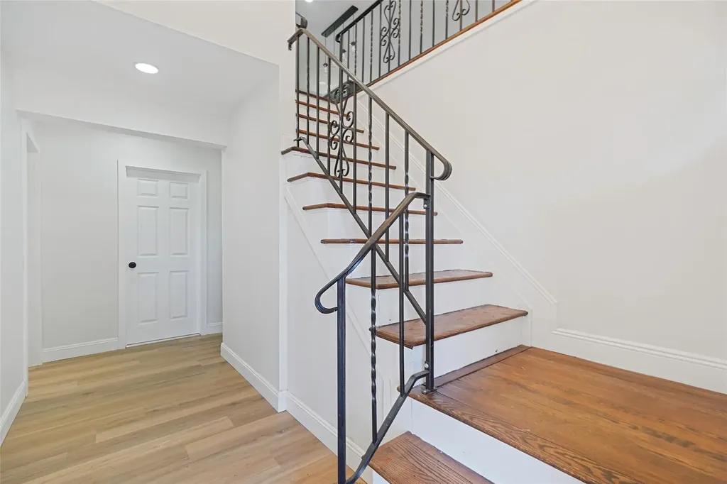 71 Cinnamon Street Central Islip NY 11722