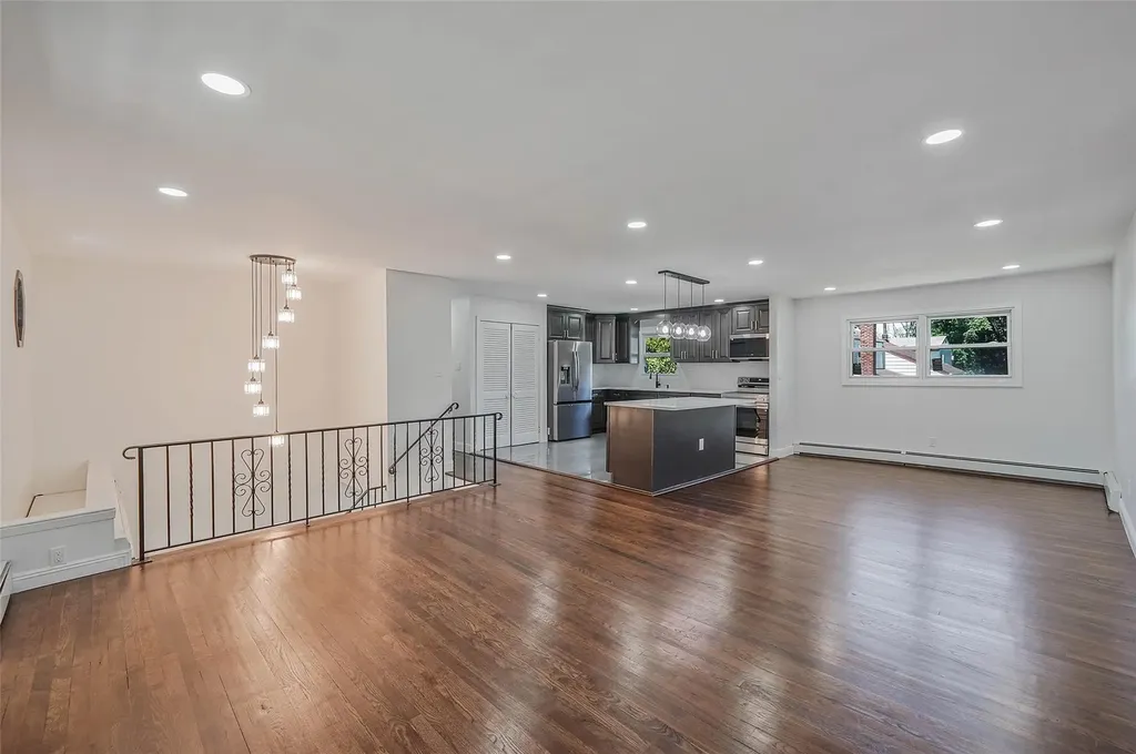 71 Cinnamon Street Central Islip NY 11722