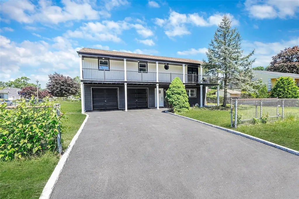 71 Cinnamon Street Central Islip NY 11722