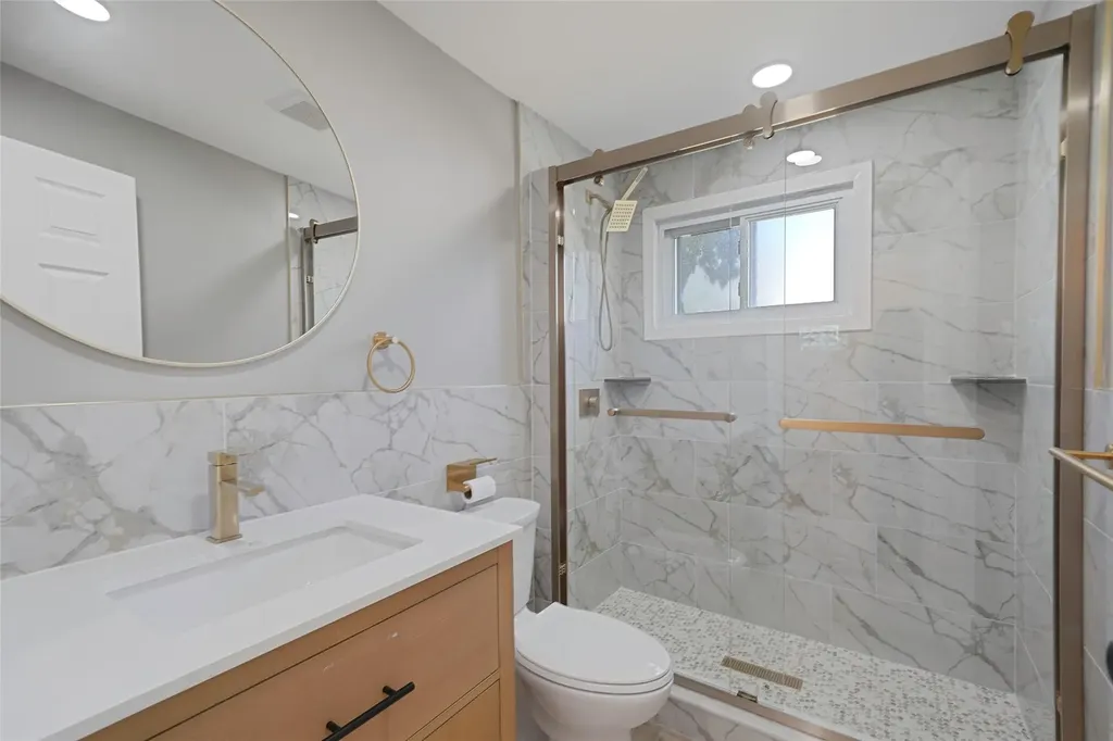 71 Cinnamon Street Central Islip NY 11722