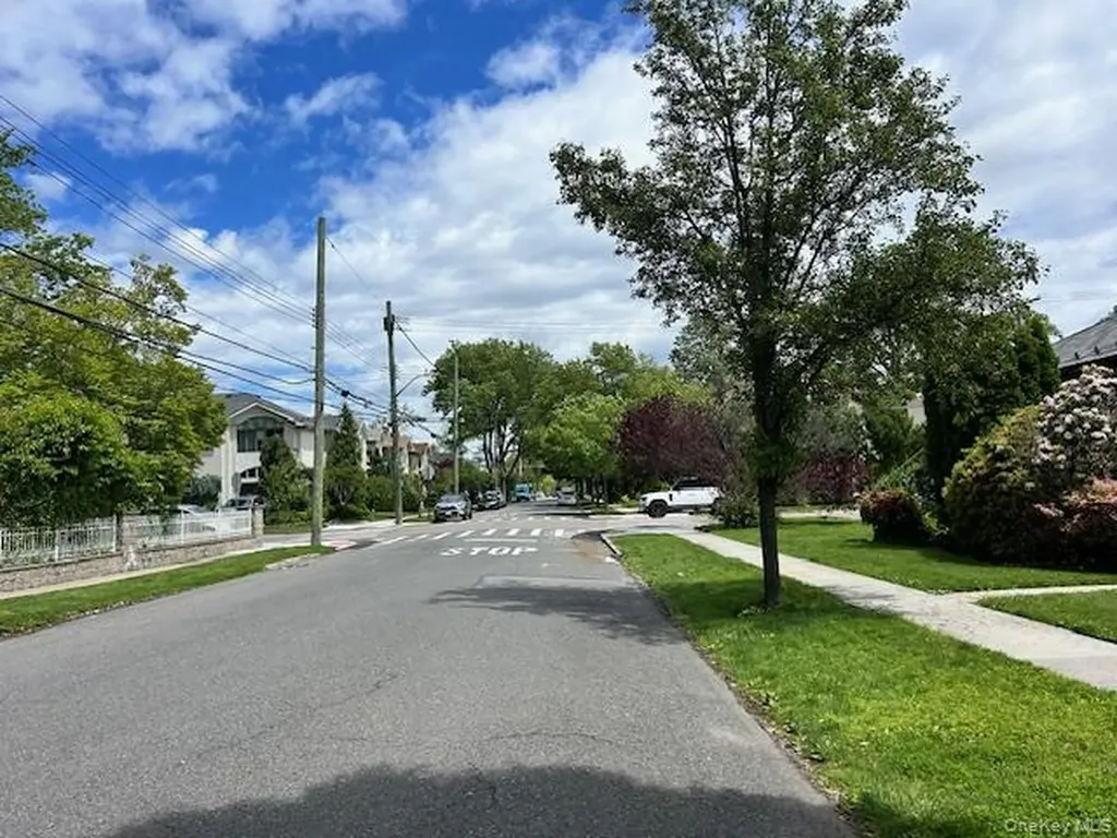 157-60 12th Road Whitestone NY 11357