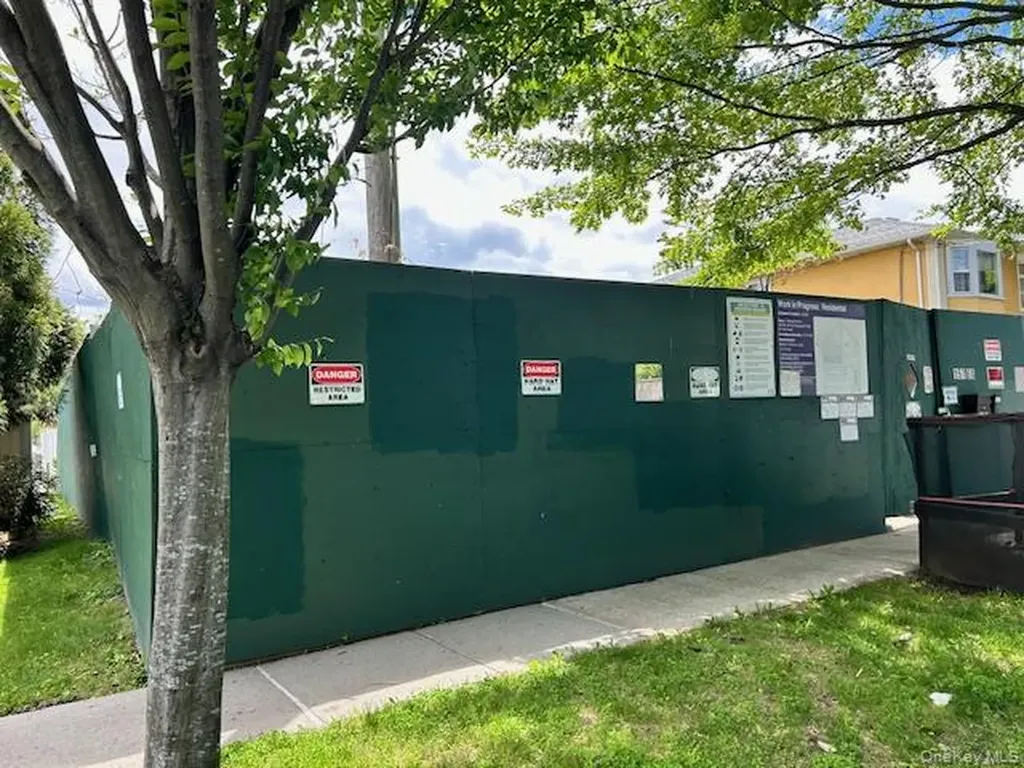 157-60 12th Road Whitestone NY 11357