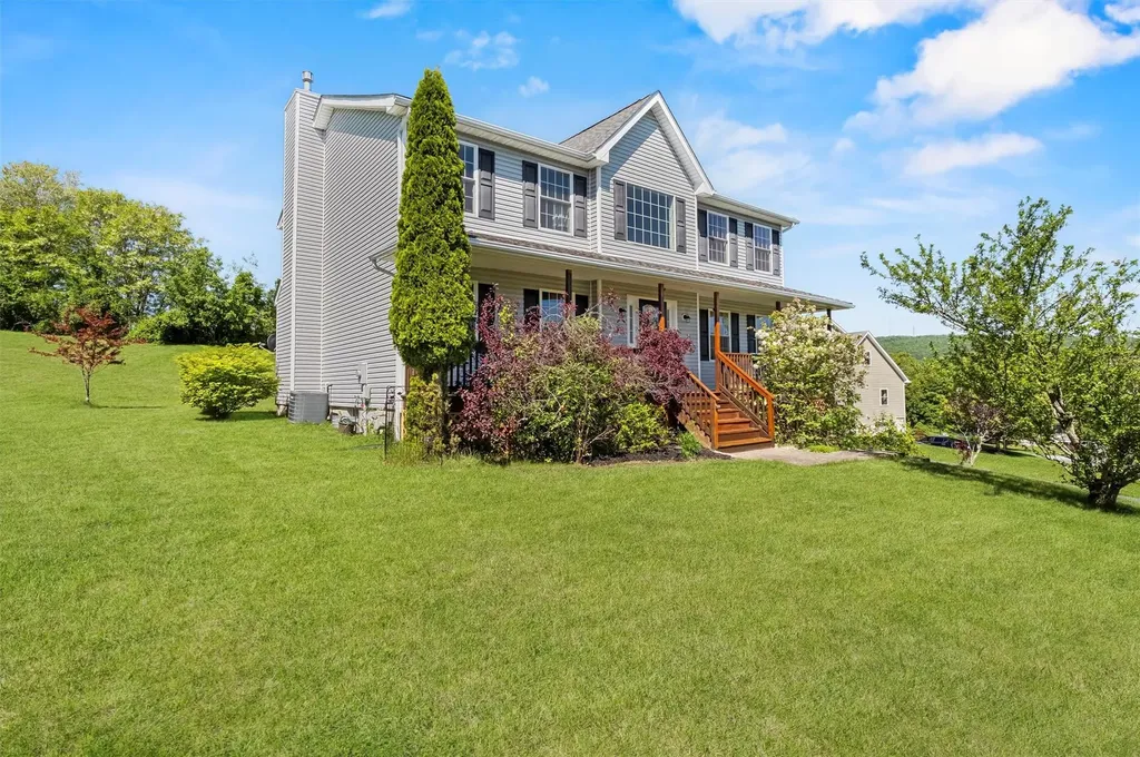 27 Salk Drive Highland NY 12528