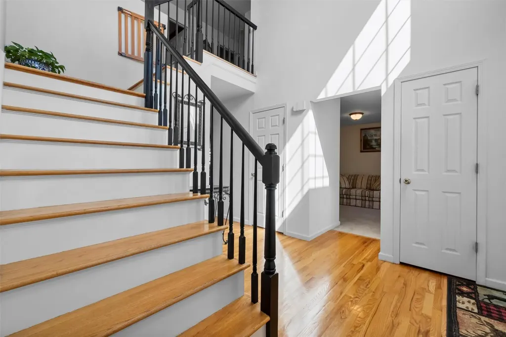 27 Salk Drive Highland NY 12528