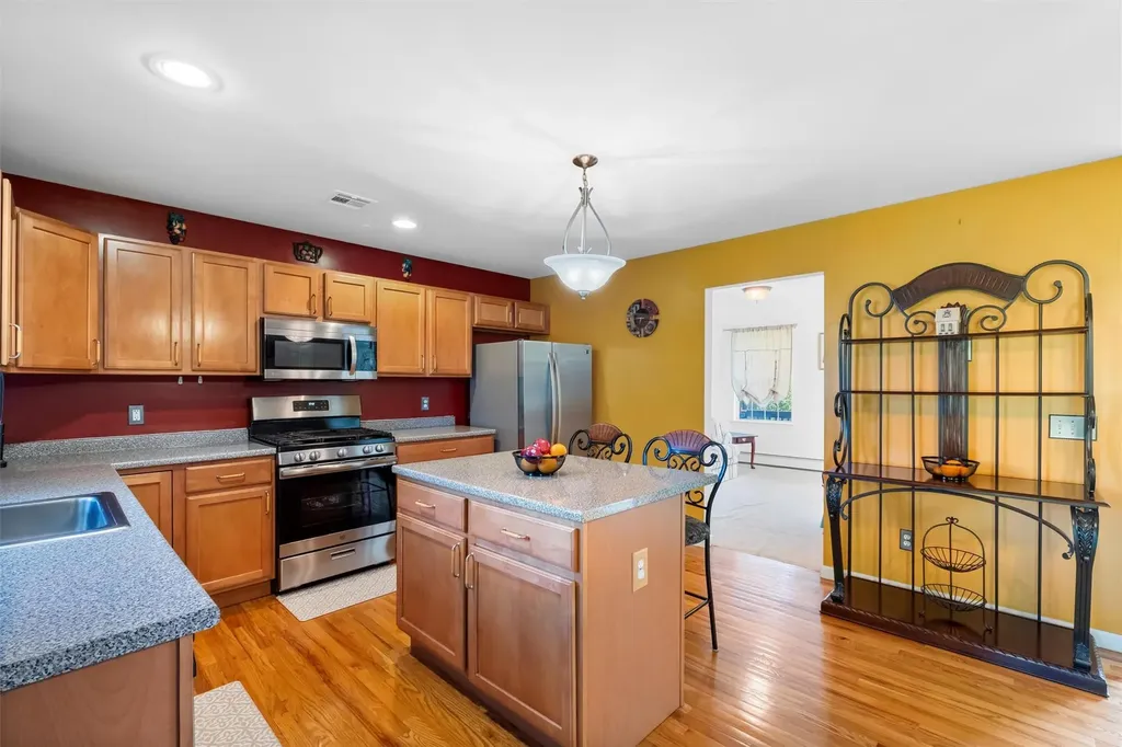 27 Salk Drive Highland NY 12528