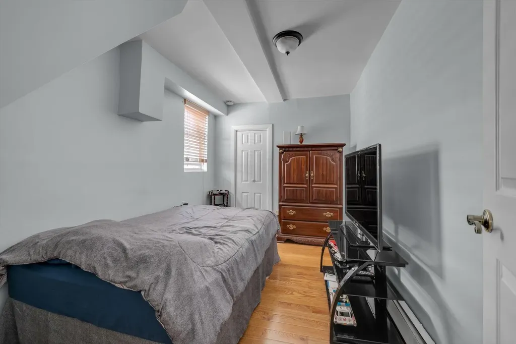 1627 Research Avenue Bronx NY 10465