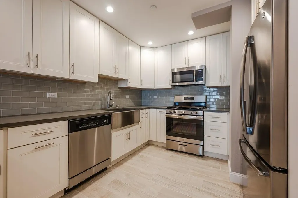 661 W Broadway Long Beach NY 11561