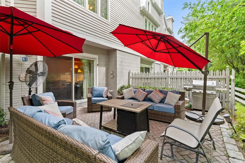 41 Boulder Ridge Road Scarsdale NY 10583