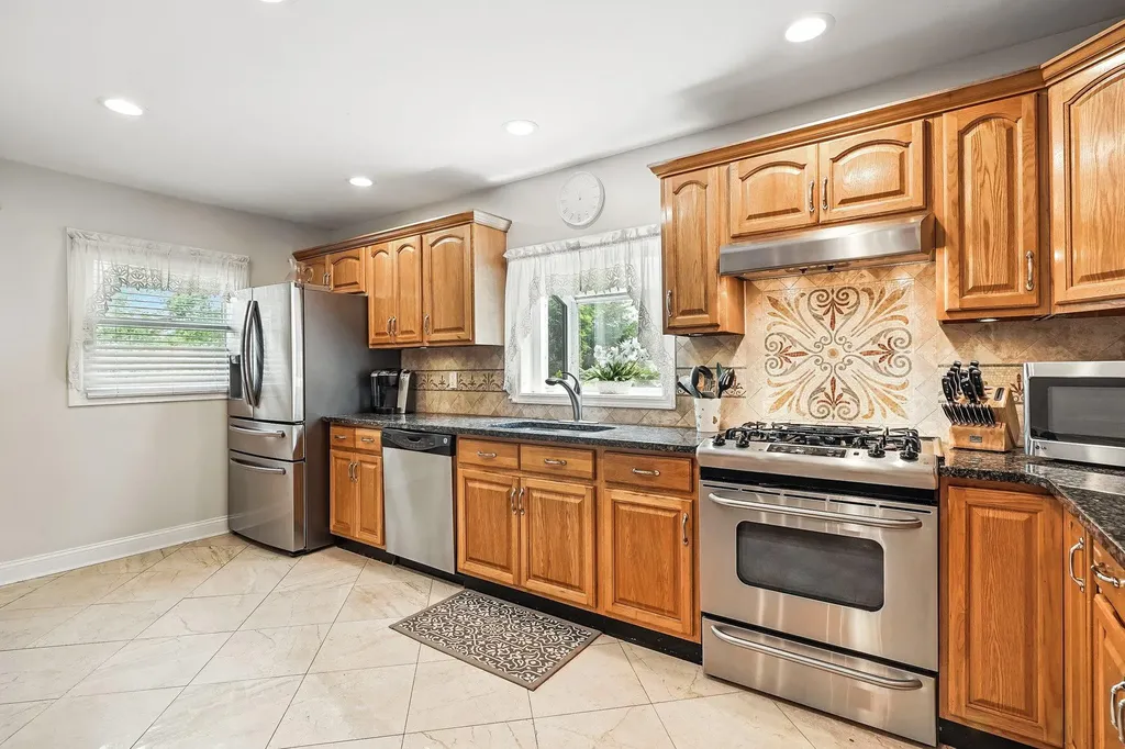 114 Longview Avenue White Plains NY 10605