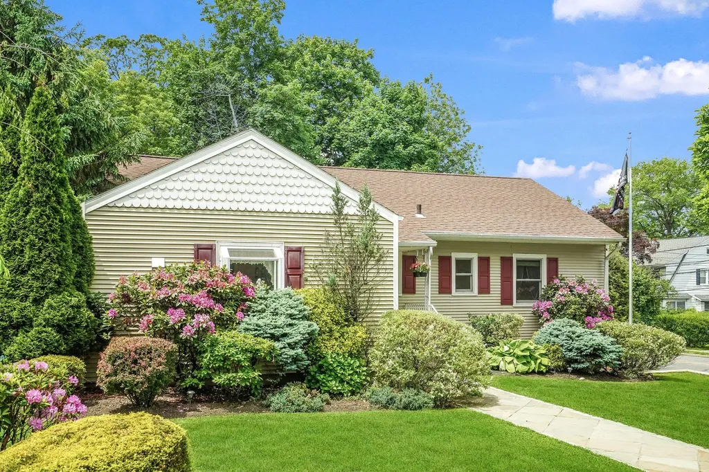 114 Longview Avenue White Plains NY 10605