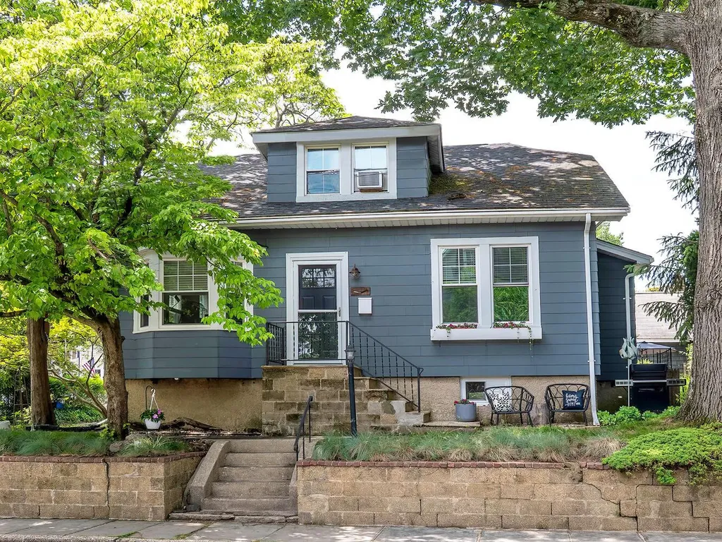 148 Main Avenue Sea Cliff NY 11579