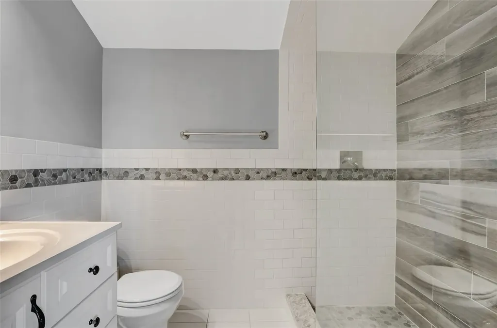 224 Biltmore Boulevard Massapequa NY 11758
