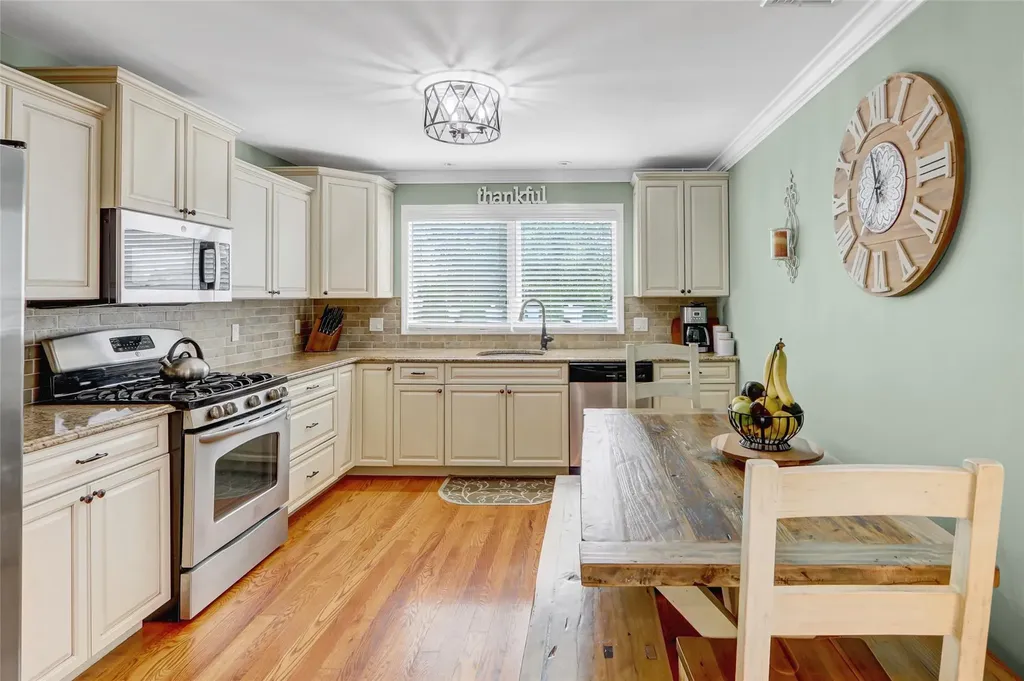 224 Biltmore Boulevard Massapequa NY 11758