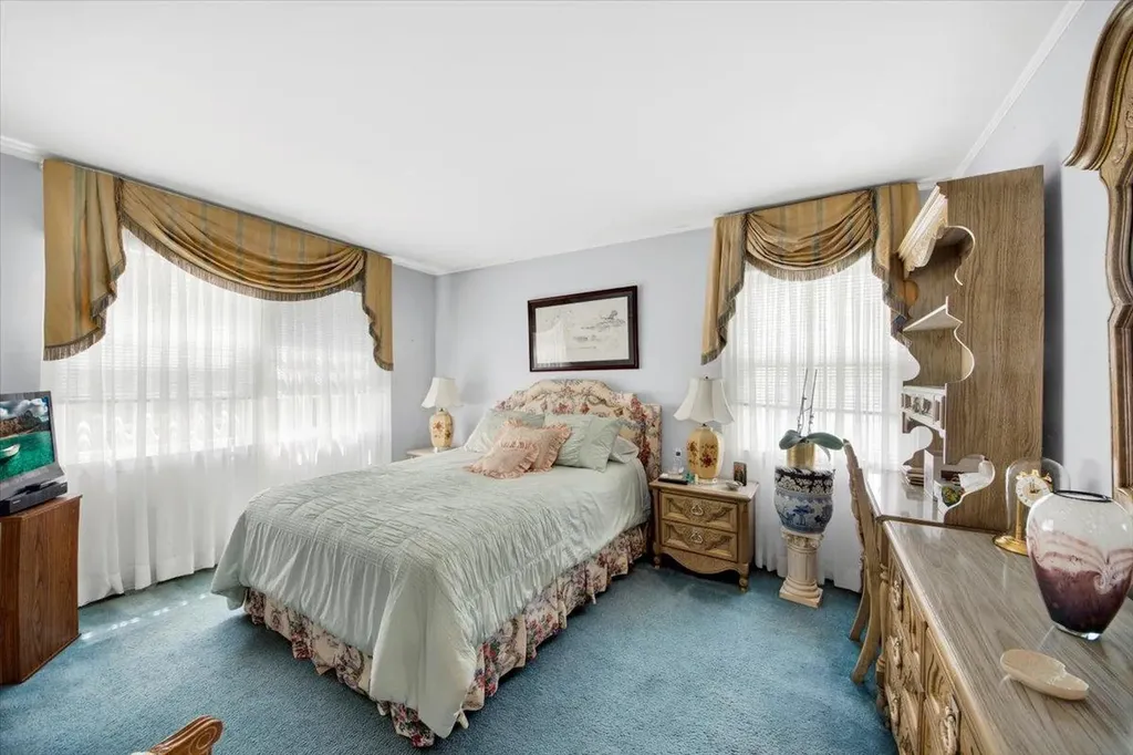 61 Kincaid Drive Yonkers NY 10710