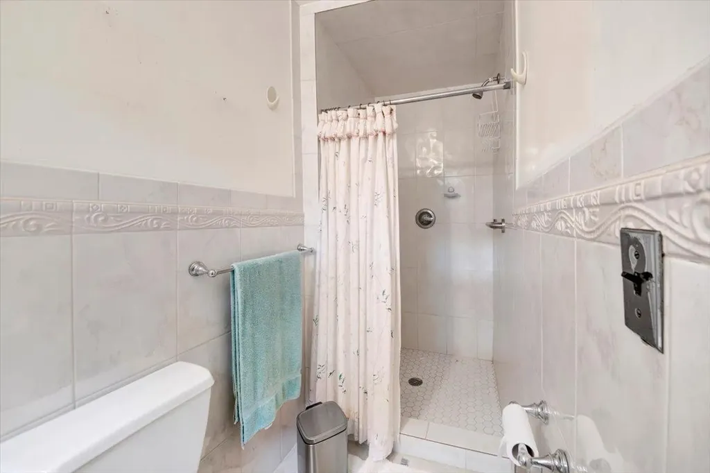 61 Kincaid Drive Yonkers NY 10710