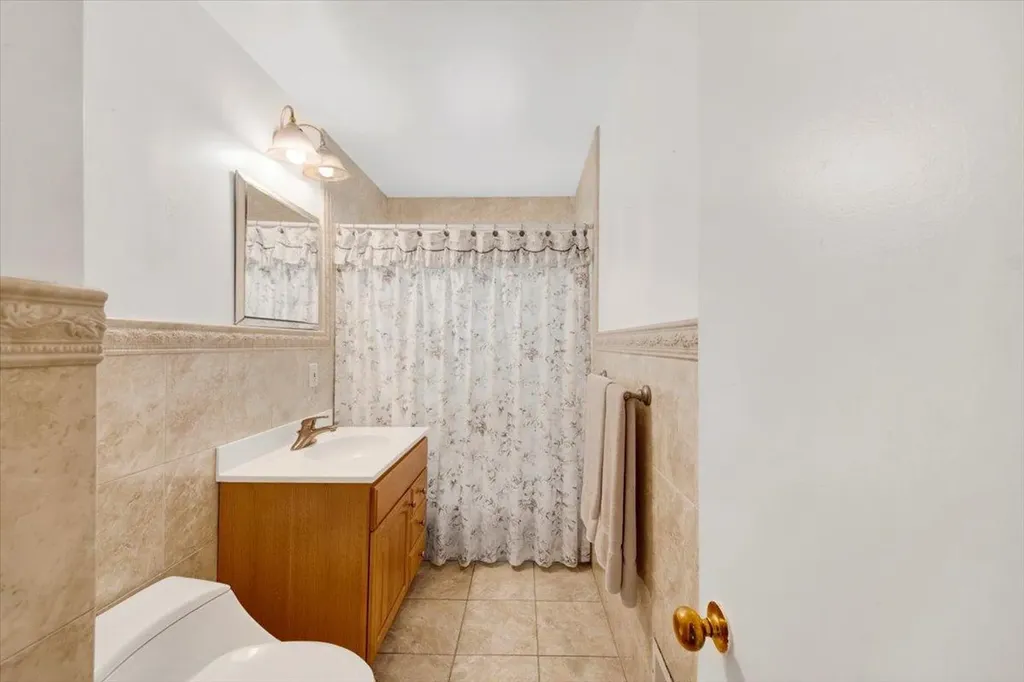61 Kincaid Drive Yonkers NY 10710