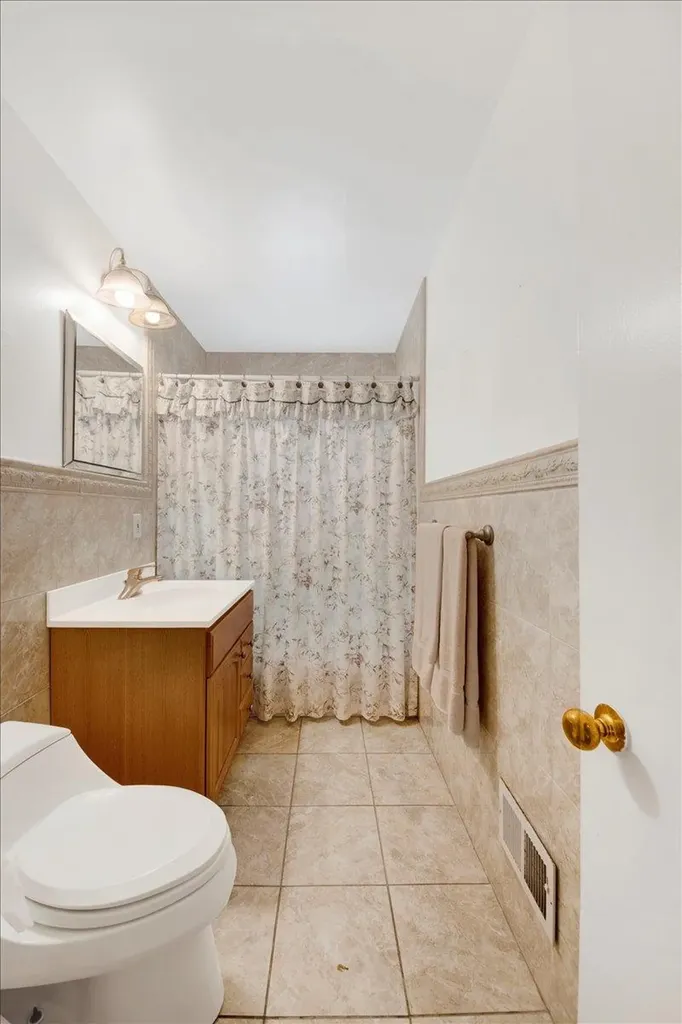 61 Kincaid Drive Yonkers NY 10710