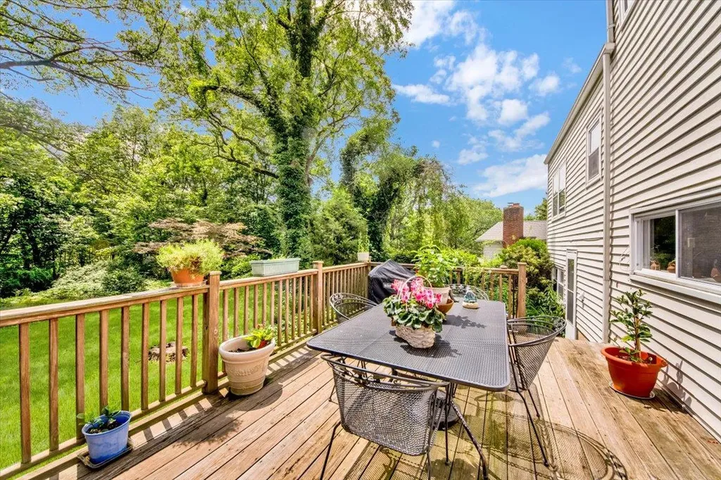 61 Kincaid Drive Yonkers NY 10710