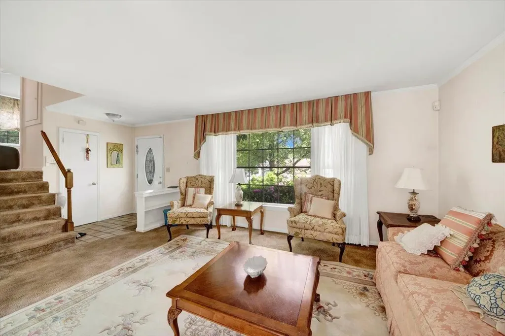 61 Kincaid Drive Yonkers NY 10710