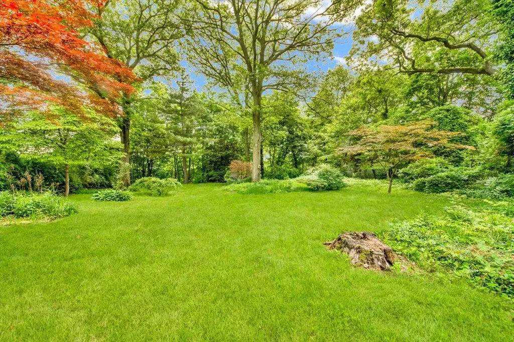 61 Kincaid Drive Yonkers NY 10710