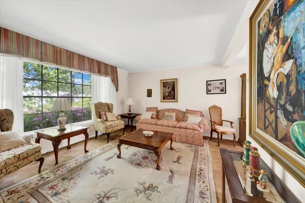 61 Kincaid Drive Yonkers NY 10710