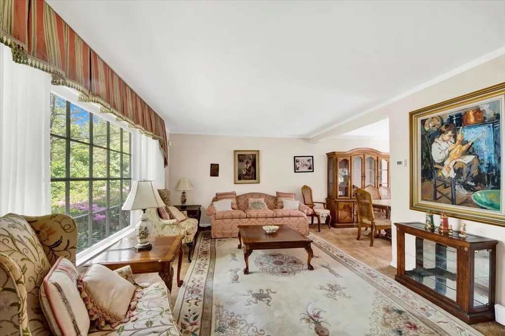 61 Kincaid Drive Yonkers NY 10710