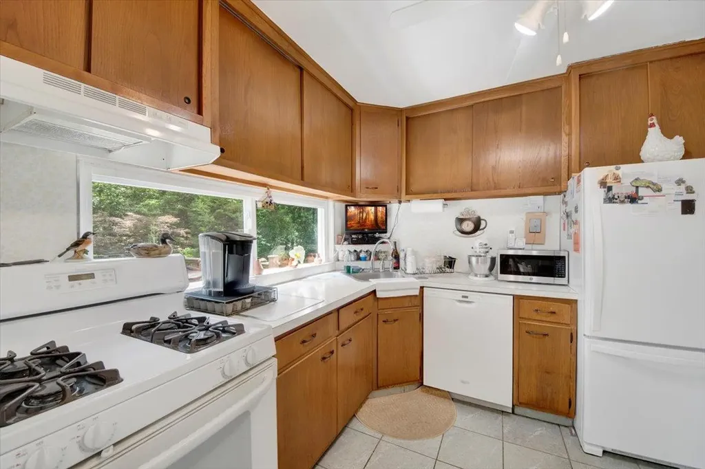 61 Kincaid Drive Yonkers NY 10710