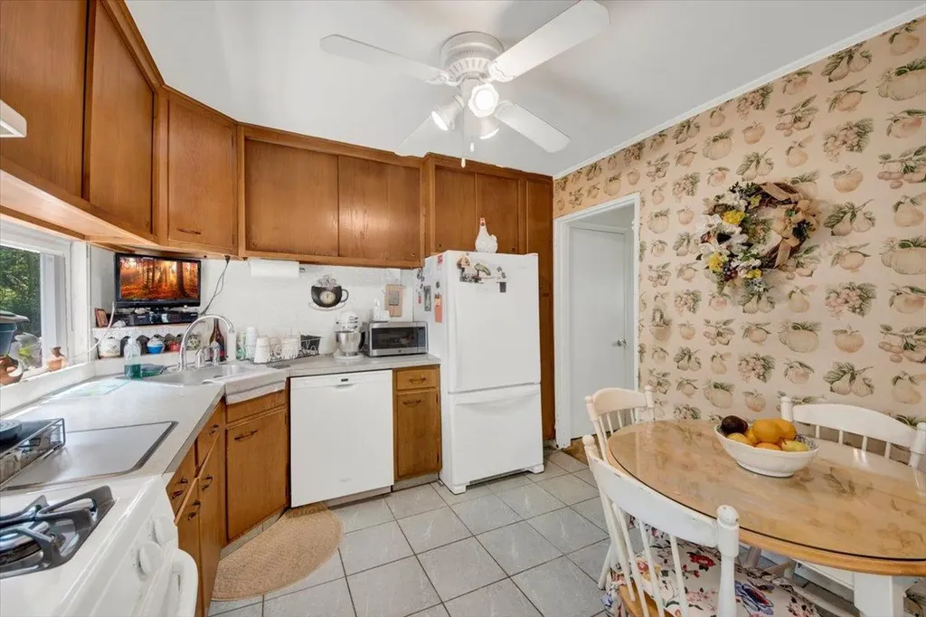 61 Kincaid Drive Yonkers NY 10710