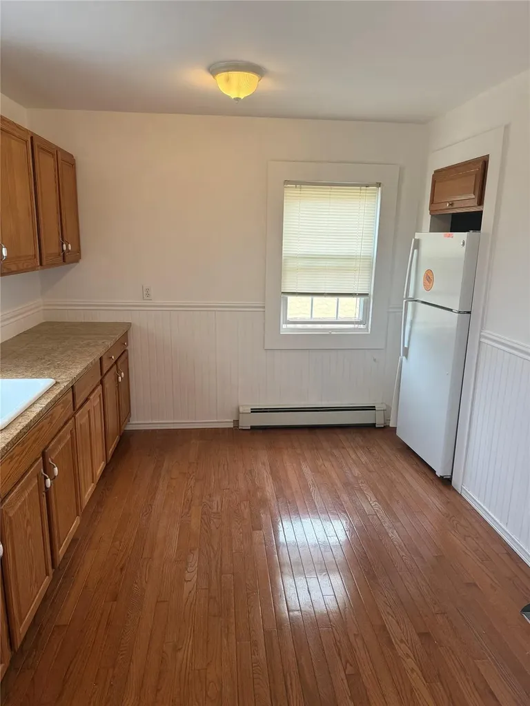 1186 Thomas Street Hewlett NY 11557