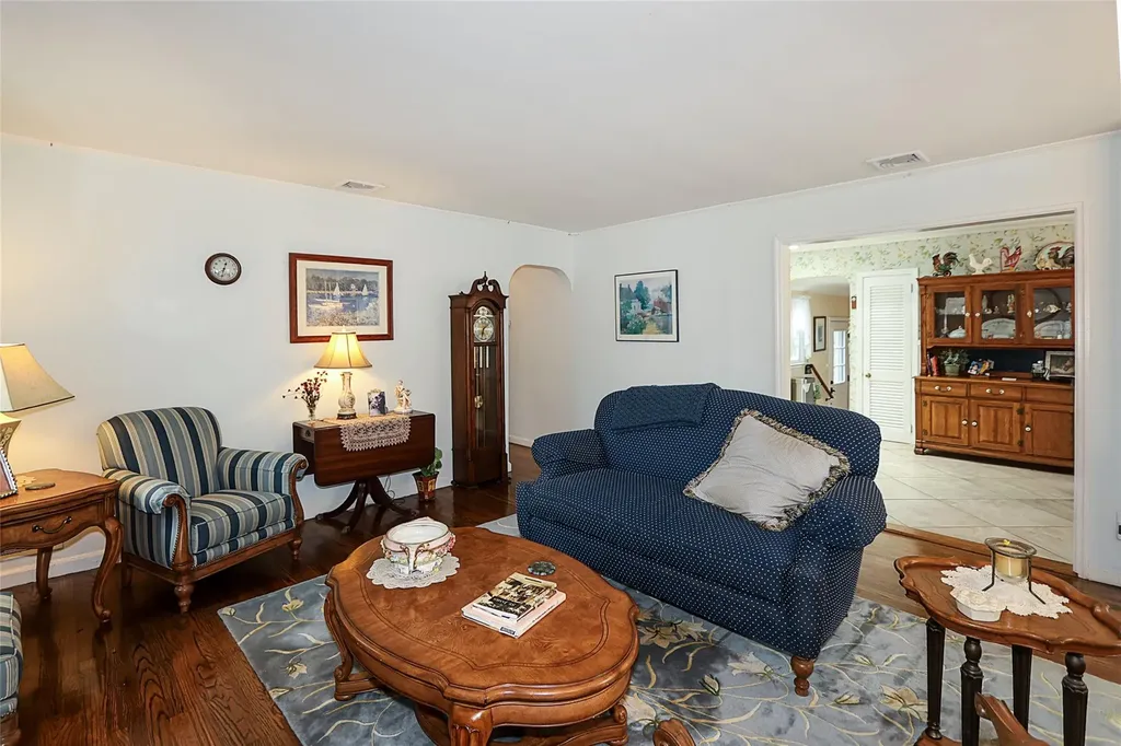 342 Northern Boulevard Saint James NY 11780
