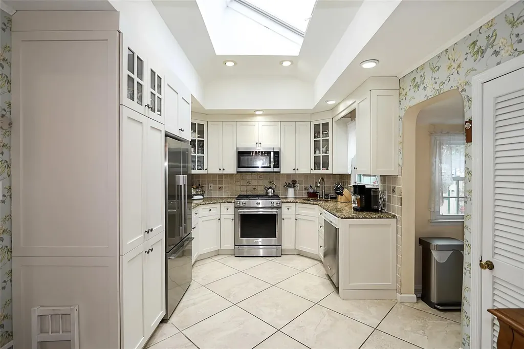 342 Northern Boulevard Saint James NY 11780