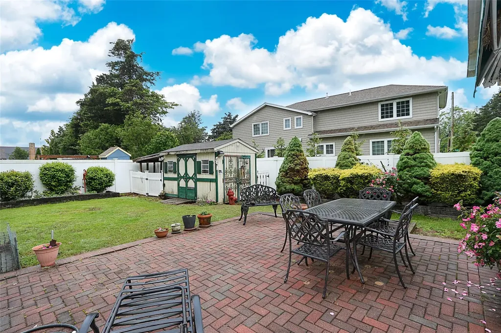 342 Northern Boulevard Saint James NY 11780