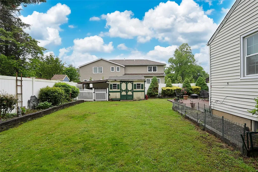 342 Northern Boulevard Saint James NY 11780