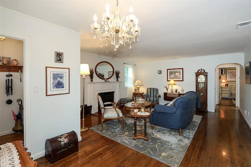 342 Northern Boulevard Saint James NY 11780