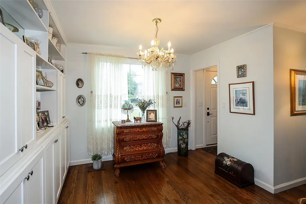 342 Northern Boulevard Saint James NY 11780