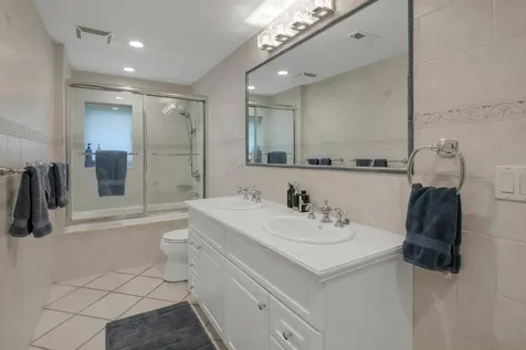 136 Fox Meadow Road Scarsdale NY 10583