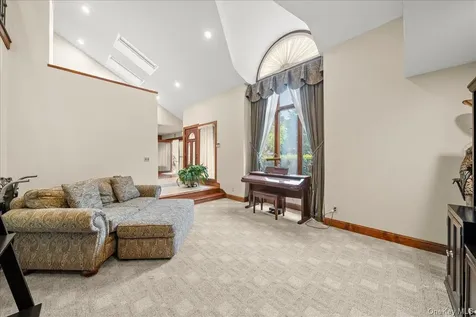 7 Kent Court Bayport NY 11705